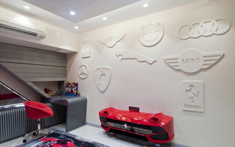 Car-themed kids study table decor by ARCHITECT KAUSHAL CHOUHAN Bedroom | Interior Design Photos & Ideas