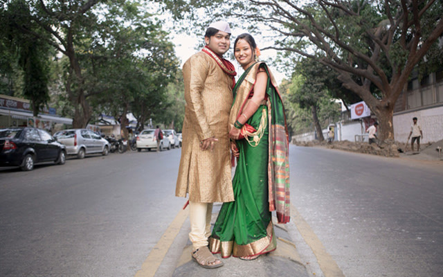 Flaunting love relation by Tejas Nayak Wedding-photography | Weddings Photos & Ideas