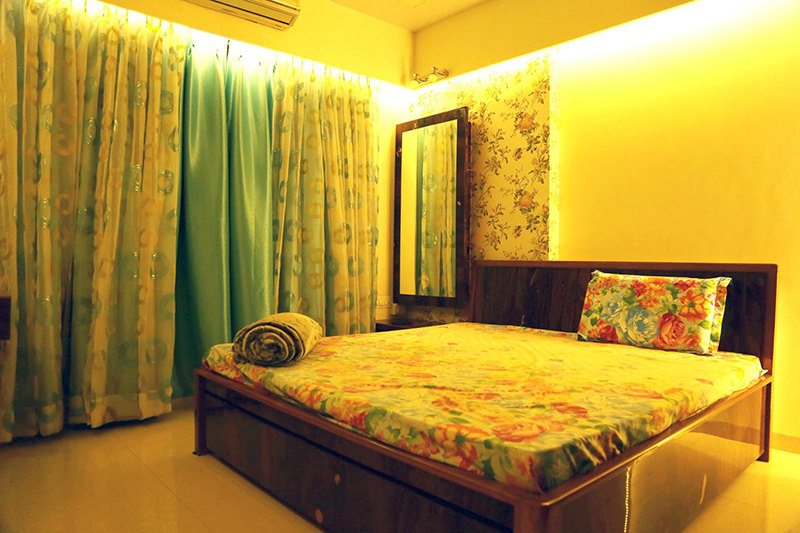 Plush floral theme master bedroom decor by Amitus EPC Projects Pvt Ltd Bedroom | Interior Design Photos & Ideas