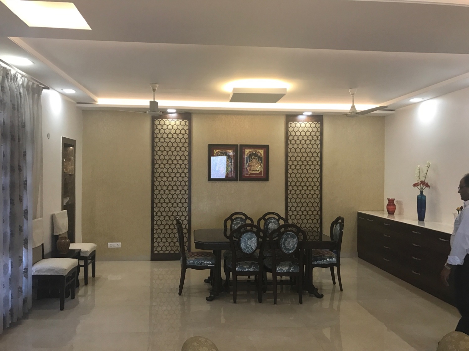 Luxurious dining room space by Ar. Barkha Jain Dining-room Modern | Interior Design Photos & Ideas