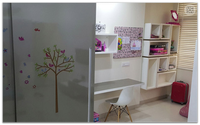 Modern study room decor by Amber Spacez Indoor-spaces Modern | Interior Design Photos & Ideas