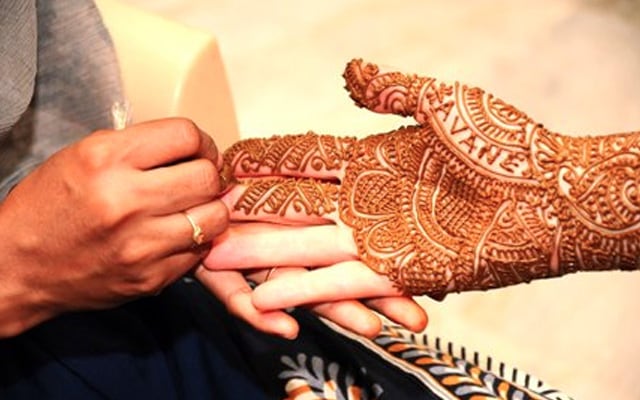 Beautifully Designed Mehendi! by Sathish Kumar Bridal-mehendi | Weddings Photos & Ideas
