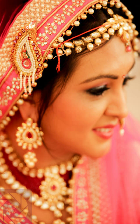 Rajasthani Bride Wearing Kundan Mangtikka by Viral Shah Bridal-jewellery-and-accessories | Weddings Photos & Ideas