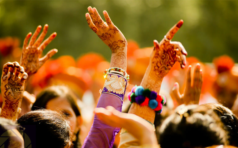 Gala With Upraised Henna Hands by Viral Shah Wedding-photography | Weddings Photos & Ideas