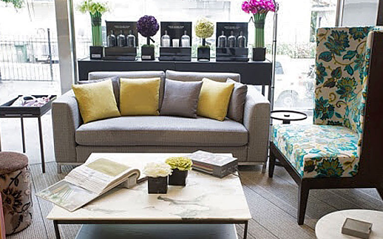 Modern neutral themed living room decor by Drapes & Spreads Living-room | Interior Design Photos & Ideas