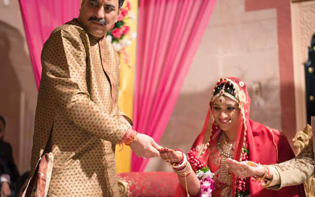 Giving Away by Vasu Devan Photography Wedding-photography | Weddings Photos & Ideas
