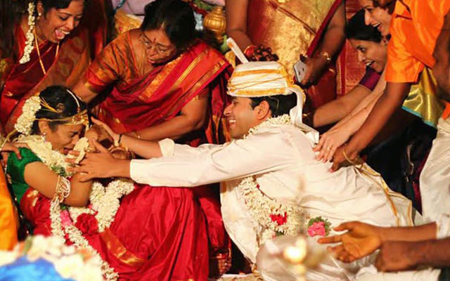 Obedient Groom by Vasu Devan Photography Wedding-photography | Weddings Photos & Ideas