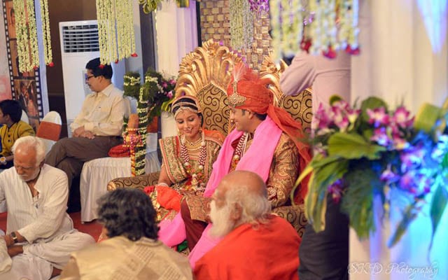Bride and Groom Looking Regal During Their Wedding Day by Sourav Kumar Das Wedding-photography | Weddings Photos & Ideas