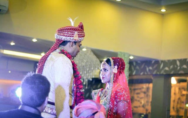 Priceless moment during jaimala by Moments Of Togetherness Wedding-photography | Weddings Photos & Ideas