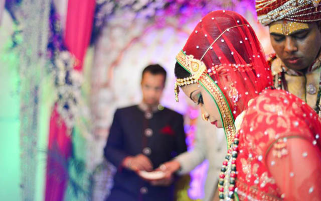 Candid Shot of the Bride by Sourav Kumar Das Wedding-photography | Weddings Photos & Ideas