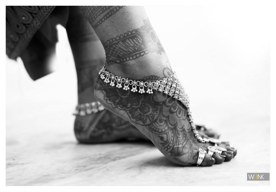 Beautiful feet jewelry shot by Wiink Wedding-photography | Weddings Photos & Ideas