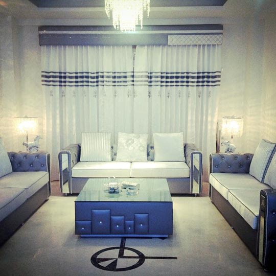 Vintage White Themed living Room With Leather finish Sofas by Shrey Living-room Vintage | Interior Design Photos & Ideas