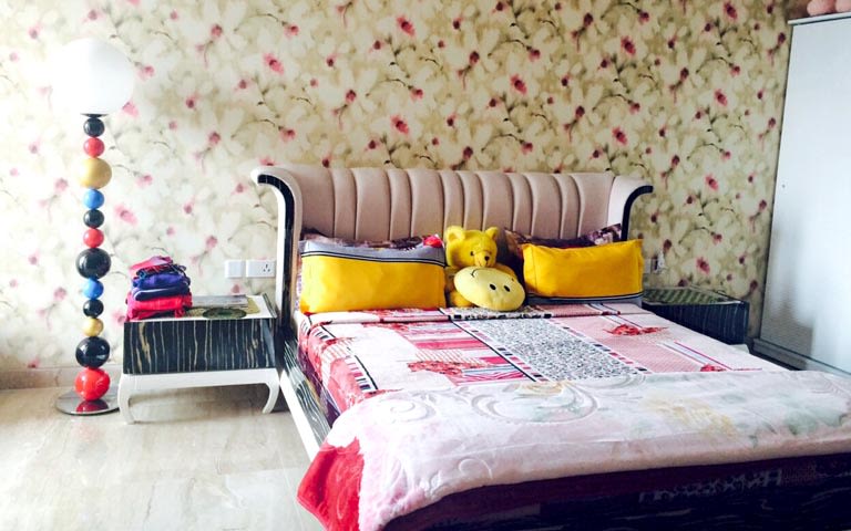 Kids Bedroom Decor With Floral Wallpaper by Ram Malhotra Bedroom Modern | Interior Design Photos & Ideas
