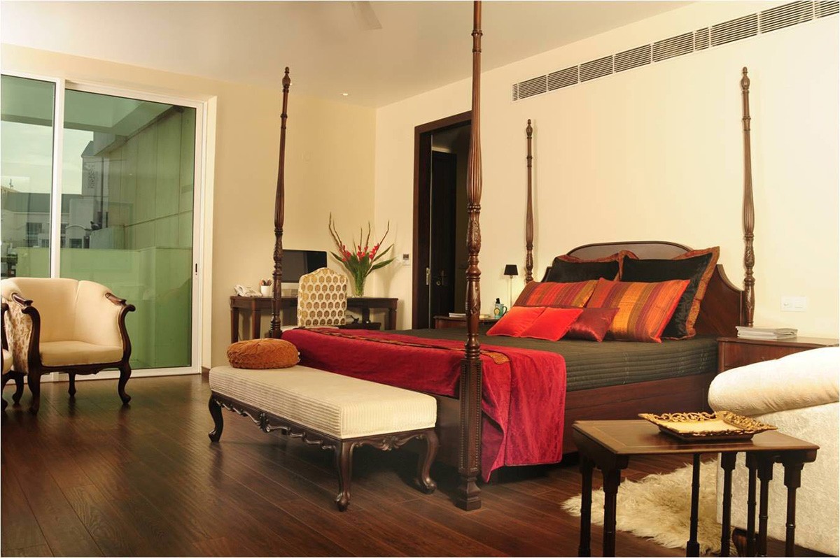 Vintage Themed Bedroom With Red and Orange Details by Ram Malhotra Bedroom Vintage | Interior Design Photos & Ideas