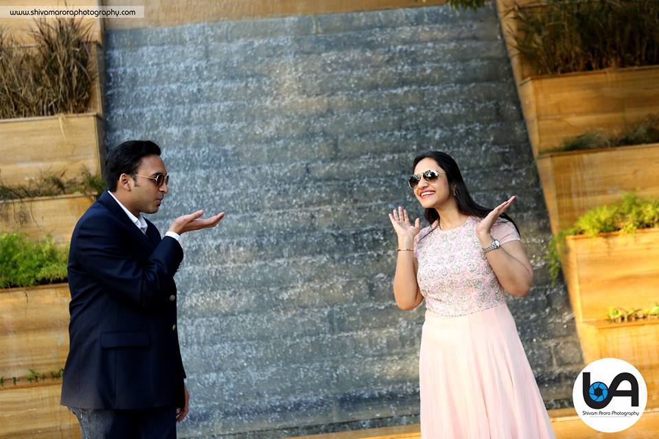 Receiving all your love by Shivam Arora Photography Wedding-photography | Weddings Photos & Ideas