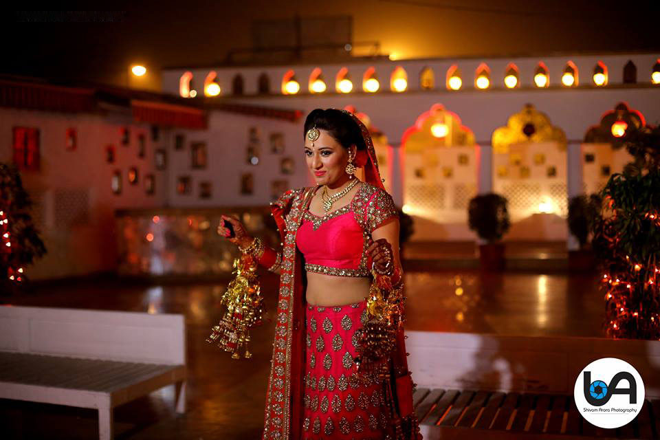 Beautiful bride with magnificent surrounding by Shivam Arora Photography Wedding-photography | Weddings Photos & Ideas