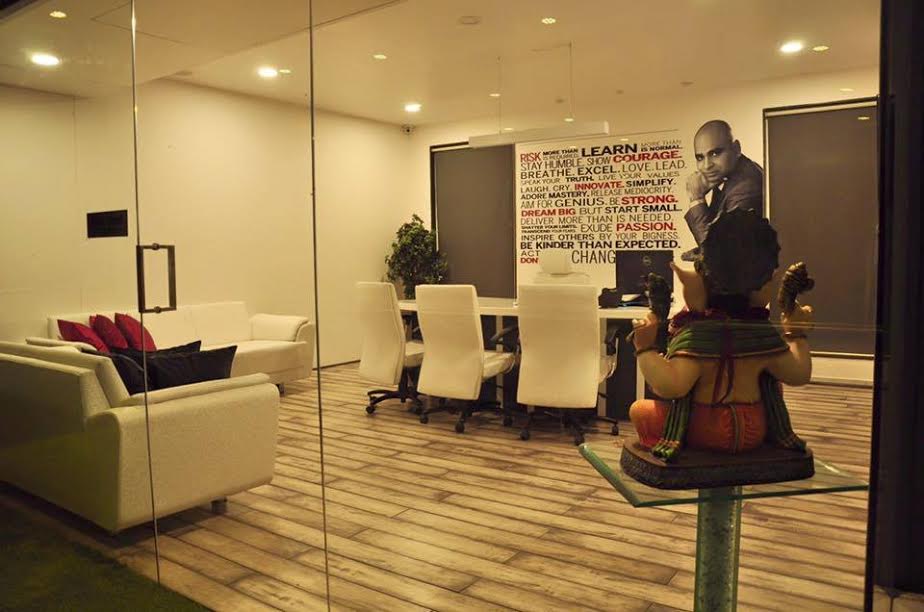 Artistic meeting room with sofas by GN Interiors Modern | Interior Design Photos & Ideas