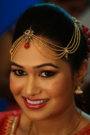 Golden Ruby! by Creative Clicks Wedding-photography Bridal-jewellery-and-accessories | Weddings Photos & Ideas