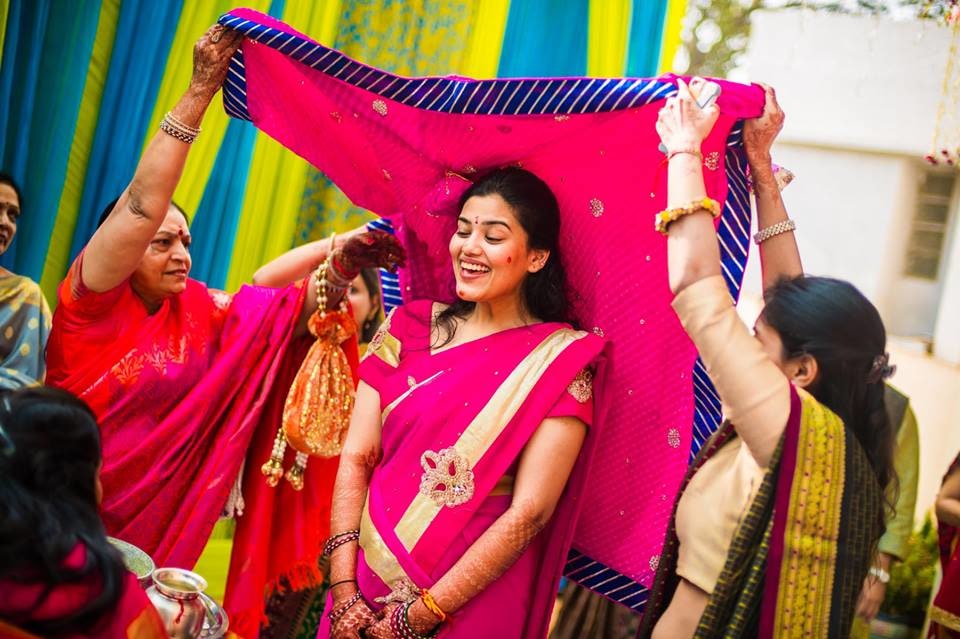 Following the traditions! by Kuntal Mukherjee Photography Wedding-photography | Weddings Photos & Ideas