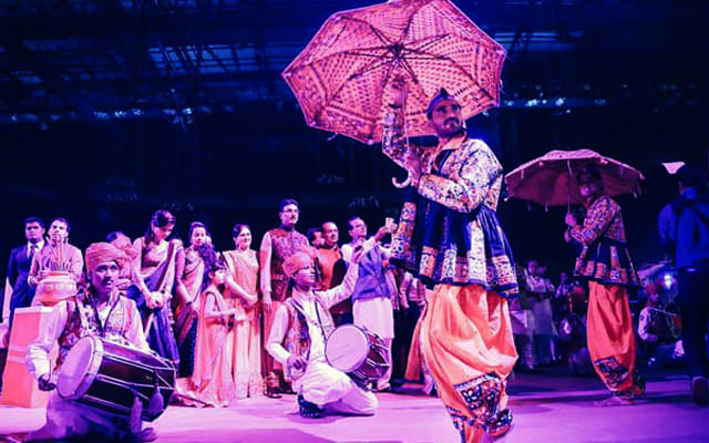 An Intriguing Dance by Flgroe Studios Wedding-photography | Weddings Photos & Ideas