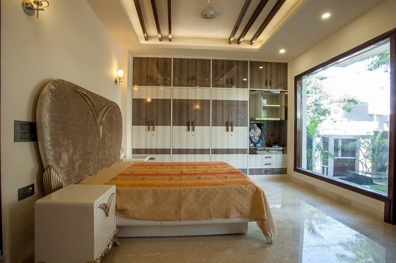 A Cream Coloured Modern Bedroom! by Metaphor Creators