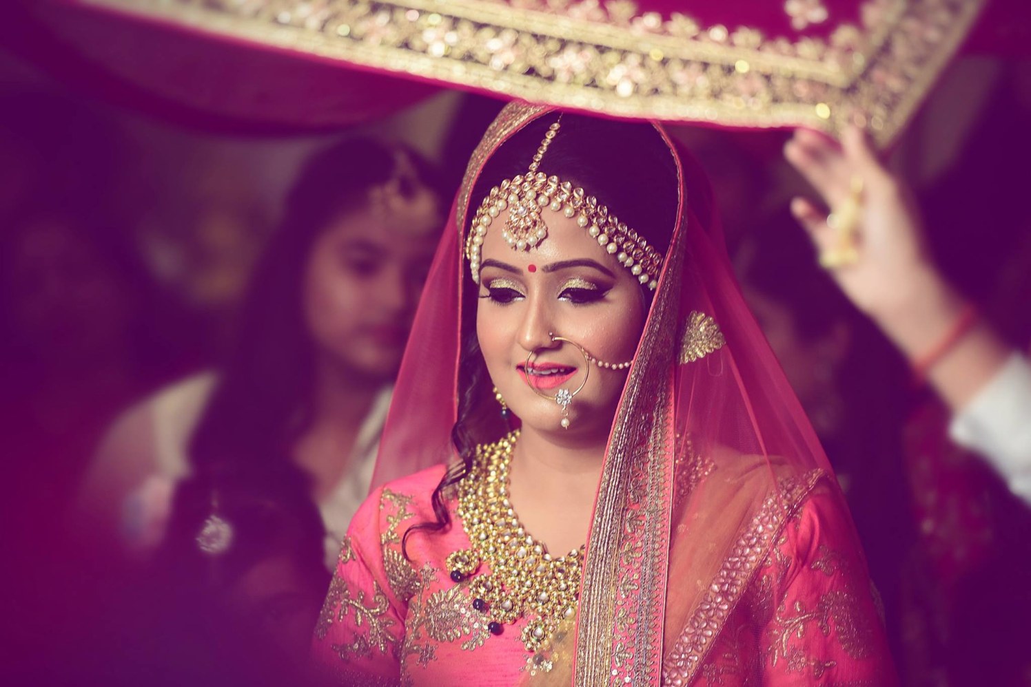 Gorgeous bridal makeup and jewelry by Himanshu's Lomography Wedding-photography | Weddings Photos & Ideas