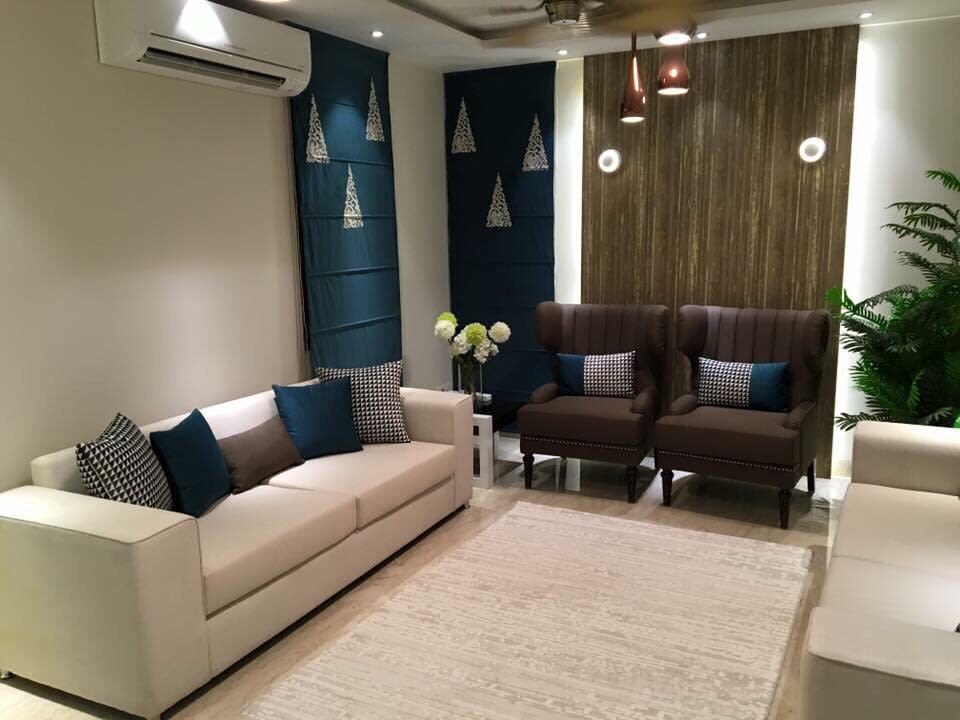Plush living room decor by zoya Living-room Modern | Interior Design Photos & Ideas