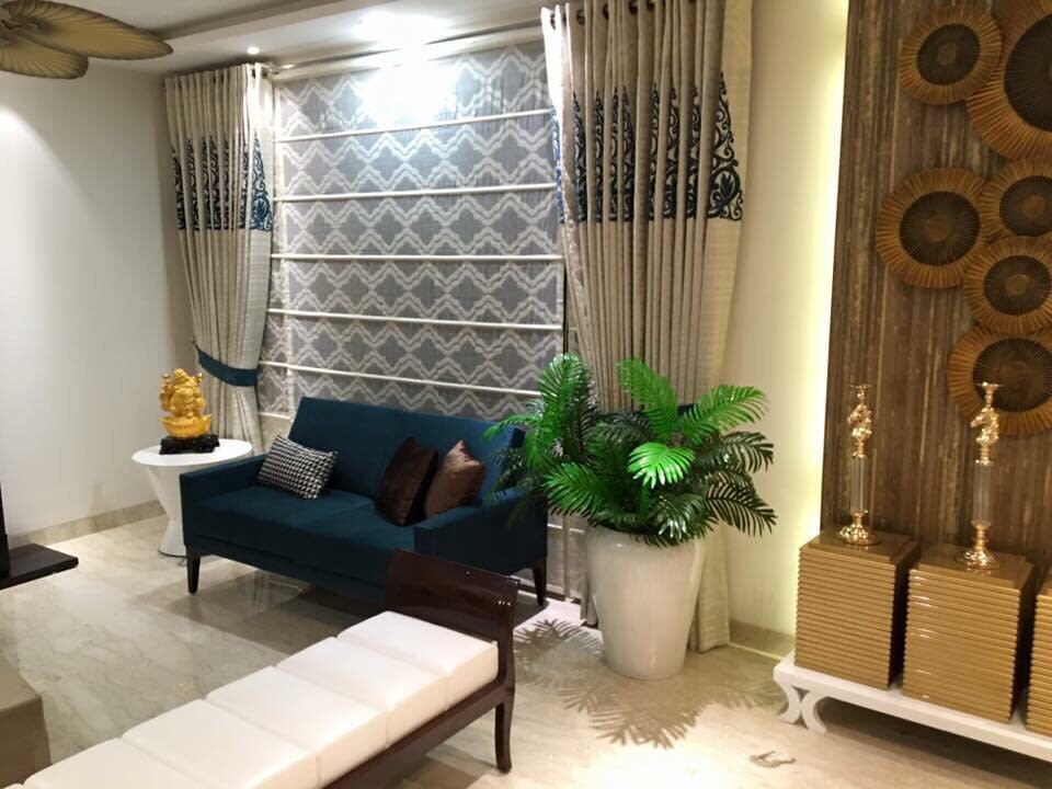 Plush living room decor by zoya Living-room Modern | Interior Design Photos & Ideas
