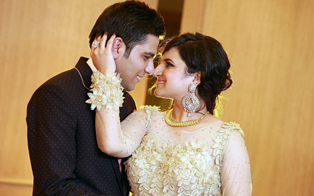 Elegant bride and groom during their wedding reception by VK Pro Clicks Wedding-photography | Weddings Photos & Ideas