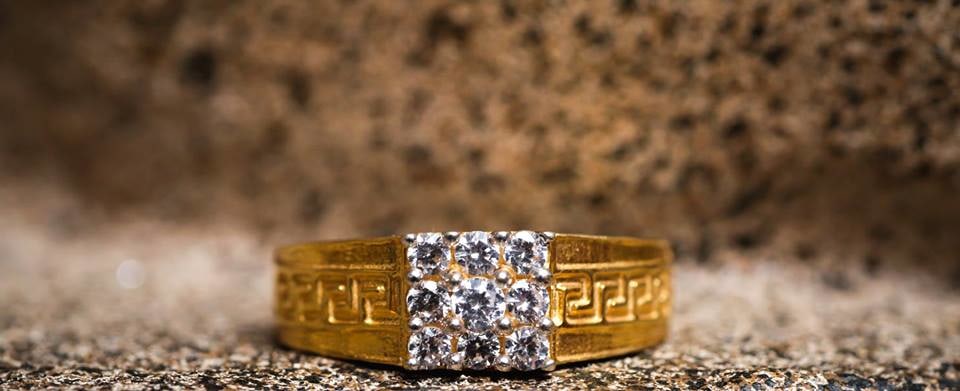Groom's ring! by Memoirs by Paramjeet Singh Dhanjal Wedding-photography | Weddings Photos & Ideas