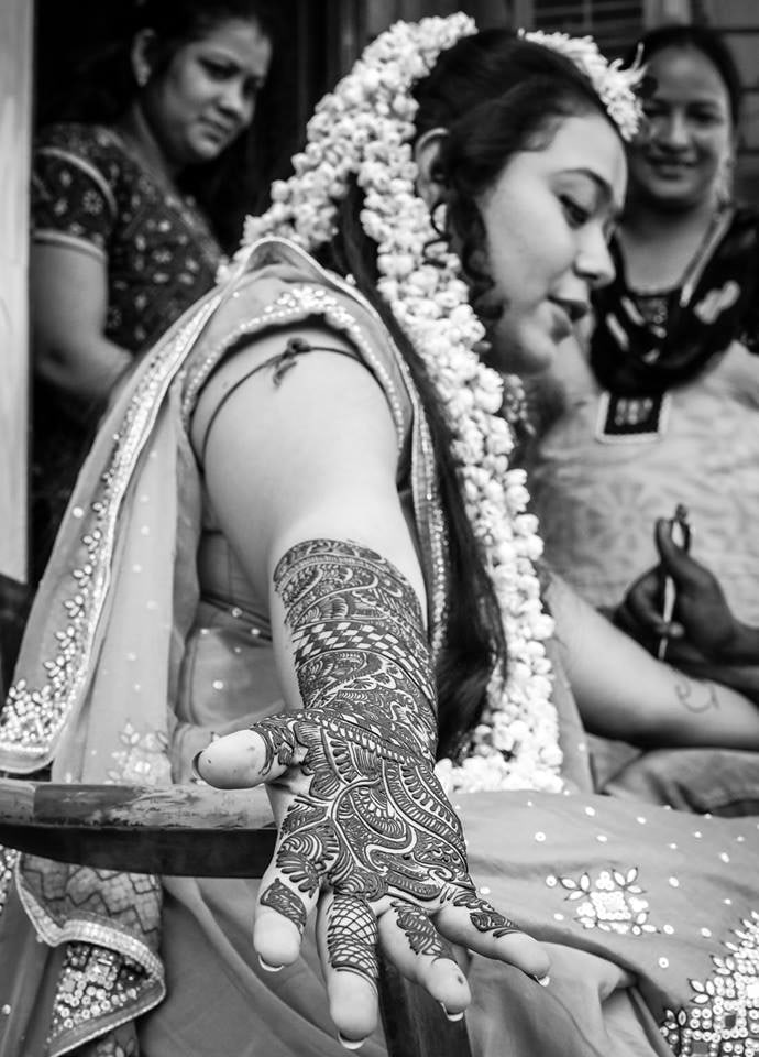 Mehendi time! by Memoirs by Paramjeet Singh Dhanjal Wedding-photography | Weddings Photos & Ideas
