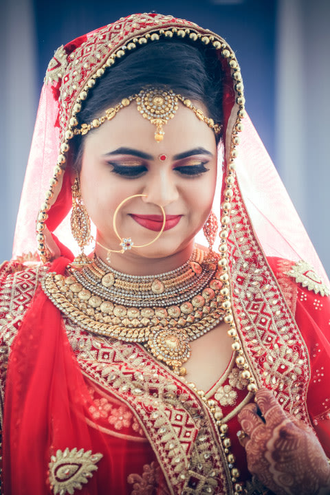 Amalgamation Of Indian Intricacy With Gold Work And Middle Eastern Elegance by Paramjeet Singh Dhanjal Wedding-photography Bridal-jewellery-and-accessories | Weddings Photos & Ideas