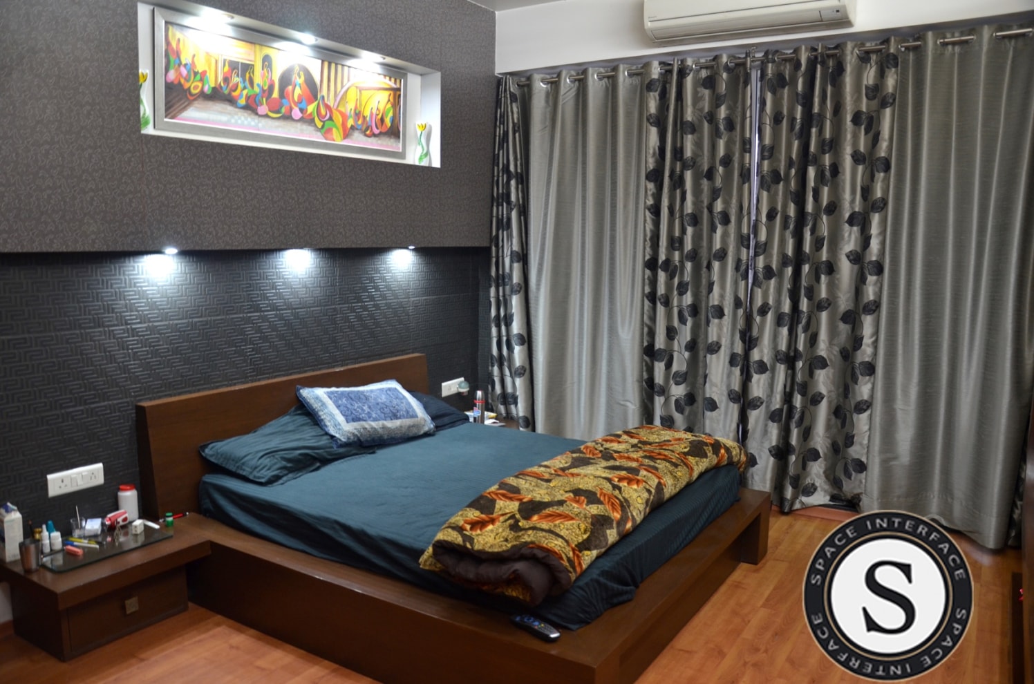 A spacious bedroom! by Space Interface - Architecture and Interior Design Bedroom | Interior Design Photos & Ideas