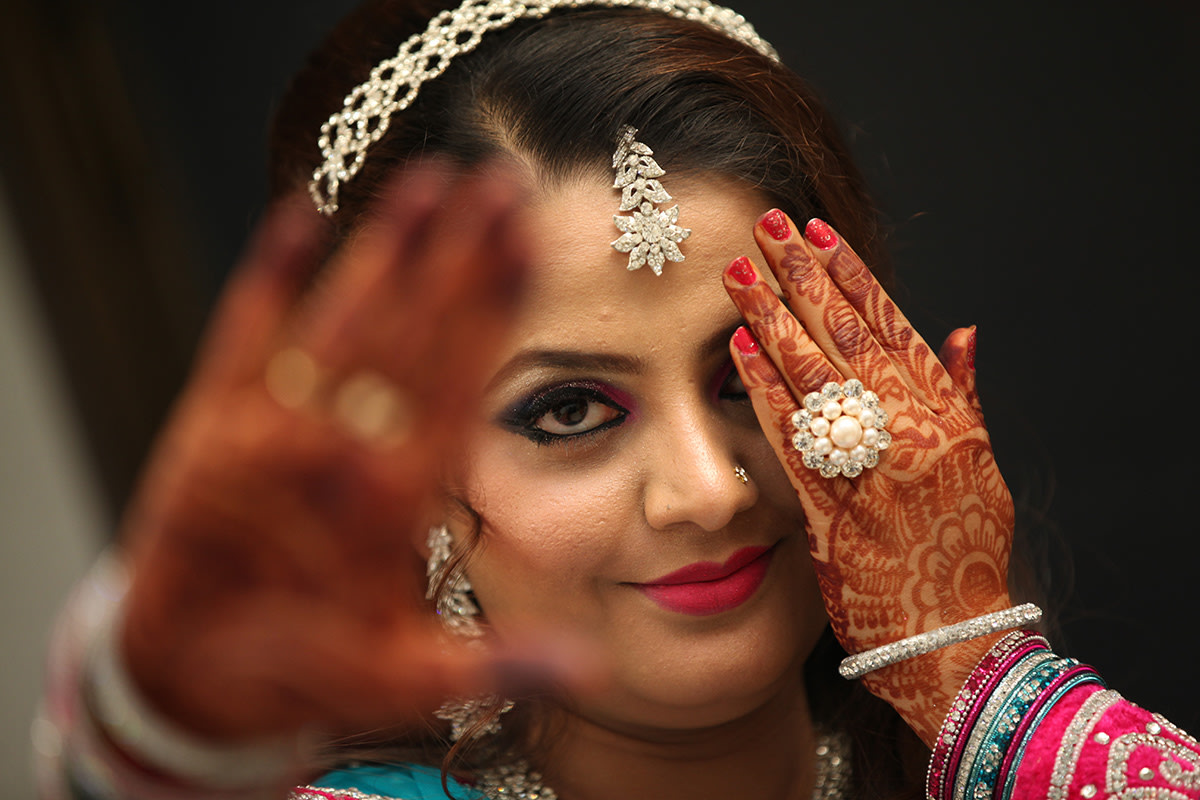 Bride wearing diamond jewellery! by Dhwani Digital Vision Photography Wedding-photography | Weddings Photos & Ideas