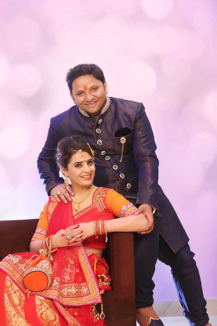 Stunning Couple Wearing Simple Outfits by Mukesh bijalwan Wedding-photography Groom-wear-and-accessories | Weddings Photos & Ideas