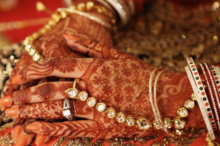 Beautiful mehendi of bride! by Greens Studio Wedding-photography | Weddings Photos & Ideas