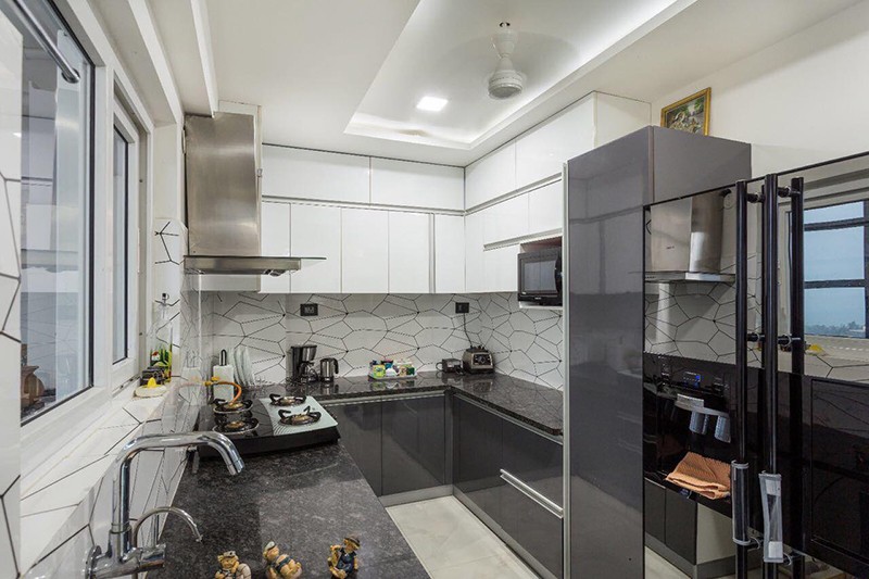 Grey U Shaped Modular Kitchen by Kraftworks Pvt. Ltd. Modular-kitchen | Interior Design Photos & Ideas