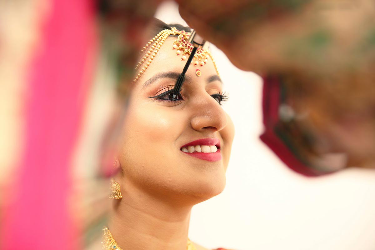 A charming bride getting ready for her wedding! by Royale Photos Wedding-photography | Weddings Photos & Ideas