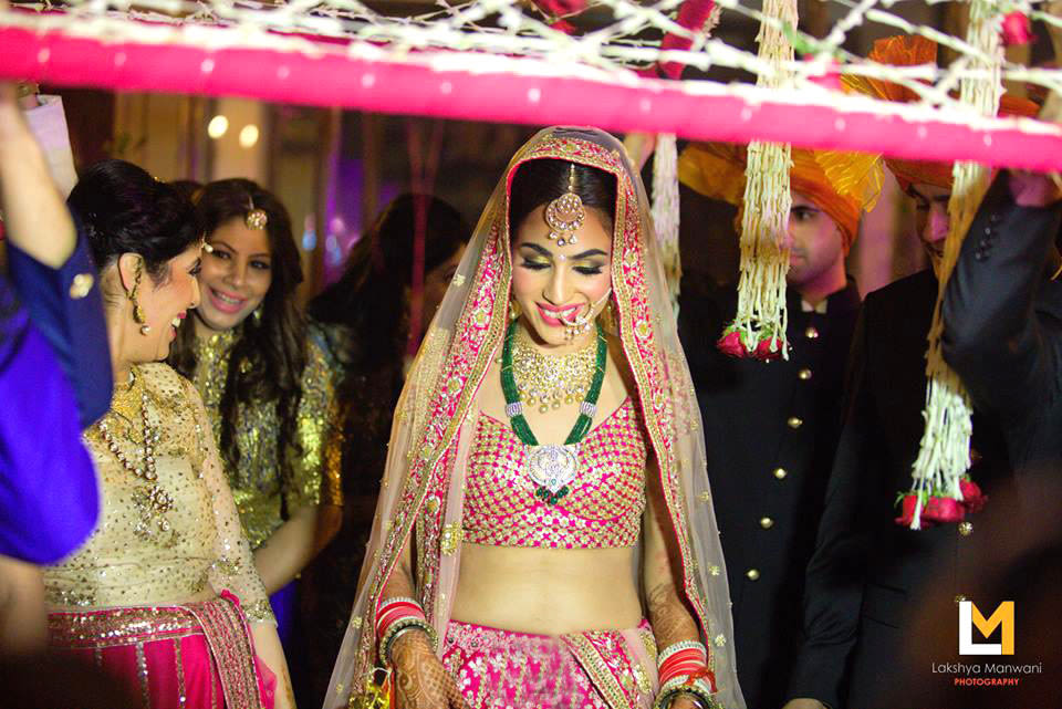 Beauty that shimmers by Lakshya Manwani Bridal-jewellery-and-accessories Wedding-photography Wedding-dresses Bridal-makeup | Weddings Photos & Ideas