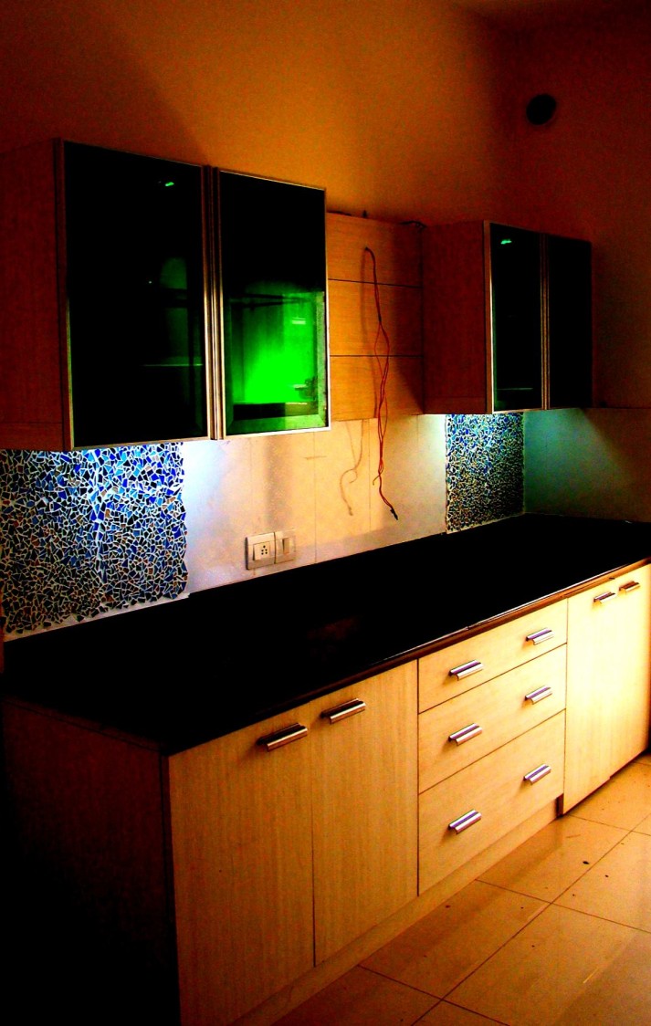 Modern kitchen design by Partha Ghosh Consultants Modern | Interior Design Photos & Ideas