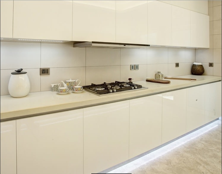 White modular kitchen by One leaf interiors& exteriors Modular-kitchen Contemporary | Interior Design Photos & Ideas