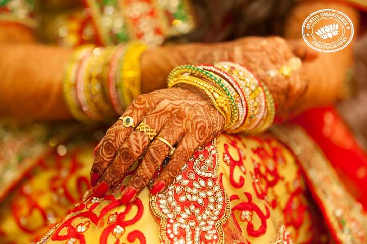 Beautiful mehendi of the bride! by Kumud Dhandharia Photography Wedding-photography | Weddings Photos & Ideas