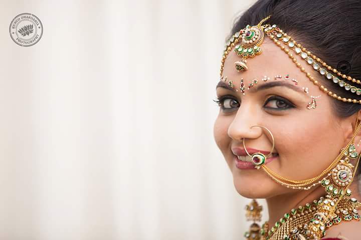 A stunning bride wearing beautiful jewellery! by Kumud Dhandharia Photography Wedding-photography | Weddings Photos & Ideas