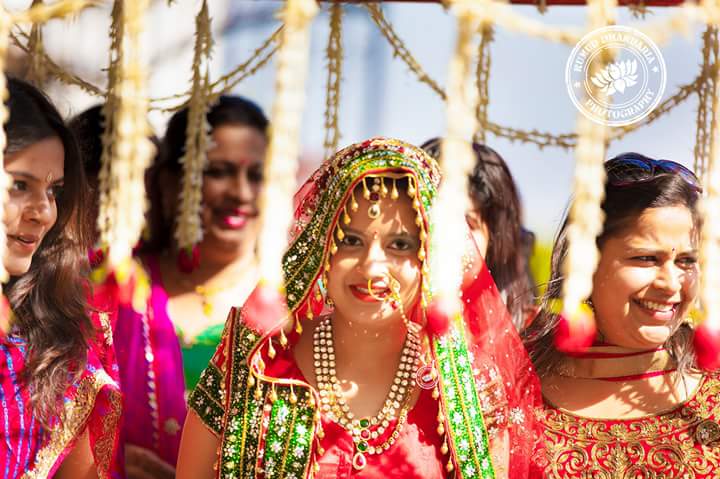 A grand entry of the bride! by Kumud Dhandharia Photography Wedding-photography | Weddings Photos & Ideas