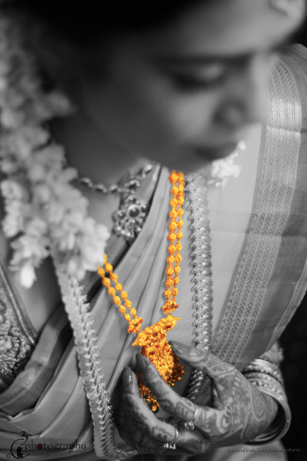 gold necklace of the bride! by C3 Photography Wedding-photography | Weddings Photos & Ideas
