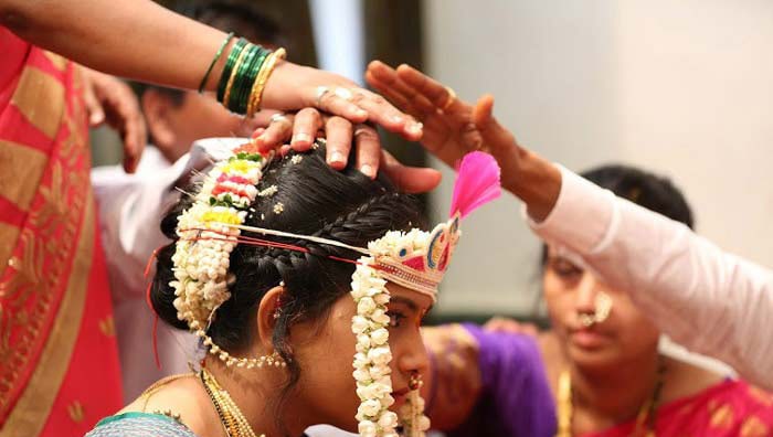 Floral beaut bride by Ashutosh Wedding-photography | Weddings Photos & Ideas