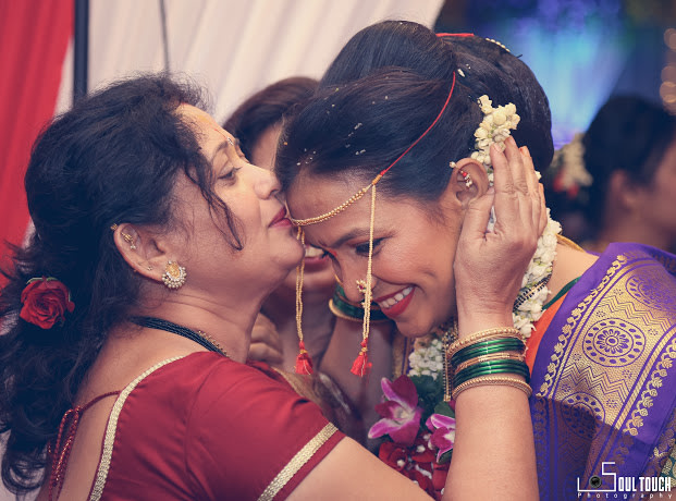 Blessed Beautiful Marathi Bride by Ashutosh Wedding-photography | Weddings Photos & Ideas