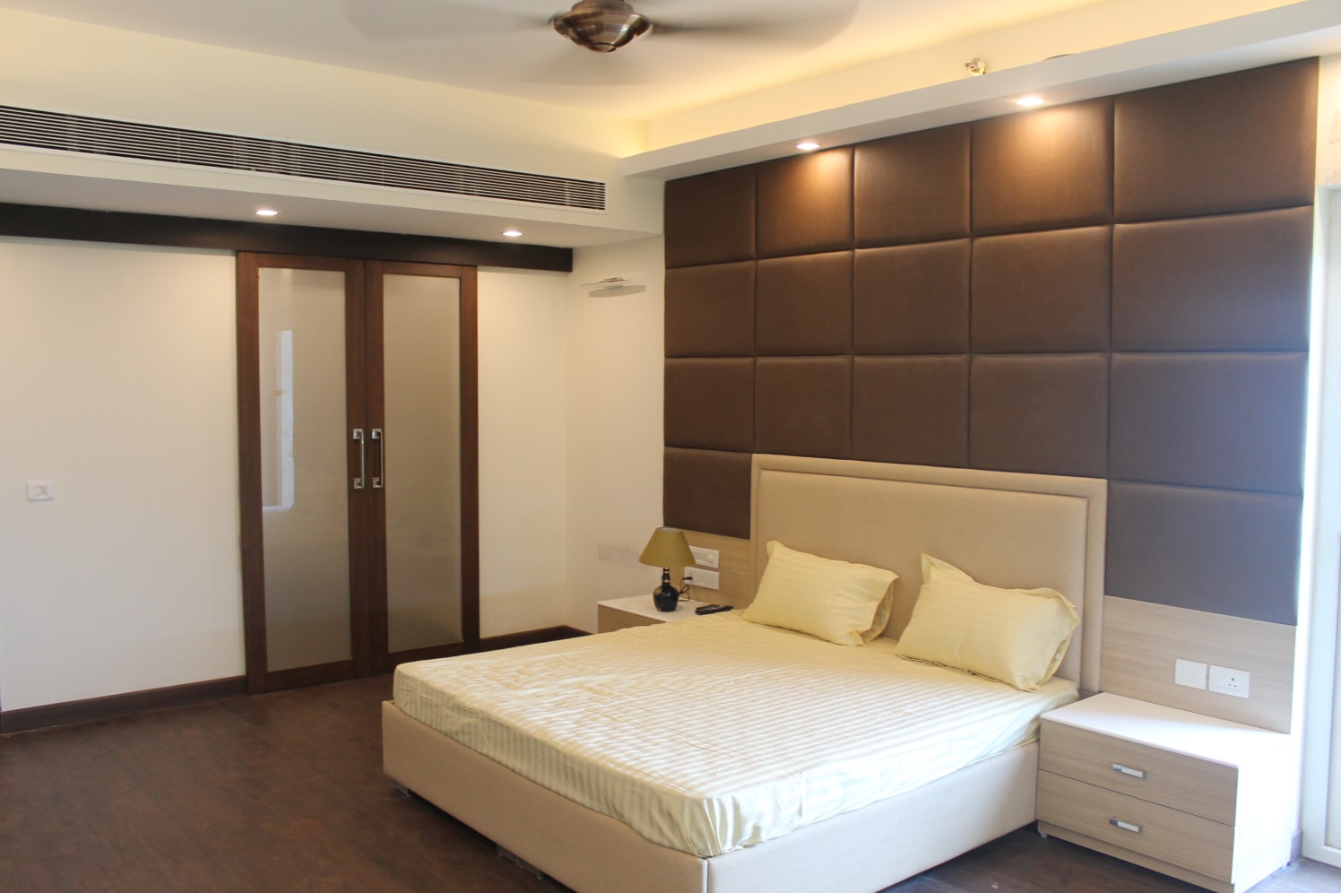 Modern Queen size bed by coalitiondesigns Bedroom Modern | Interior Design Photos & Ideas
