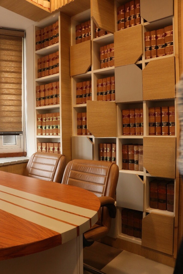 Office cabin with wooden furniture by CE Architects Traditional | Interior Design Photos & Ideas