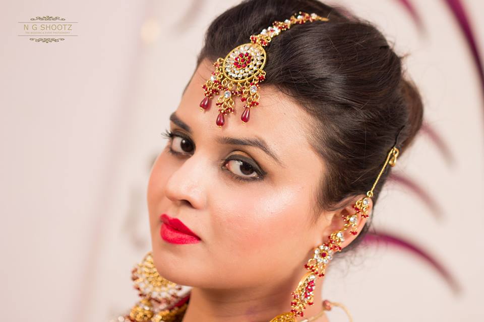 The bride looking elegant as ever with her eye catching jewellery by NG Shootz Wedding-photography | Weddings Photos & Ideas